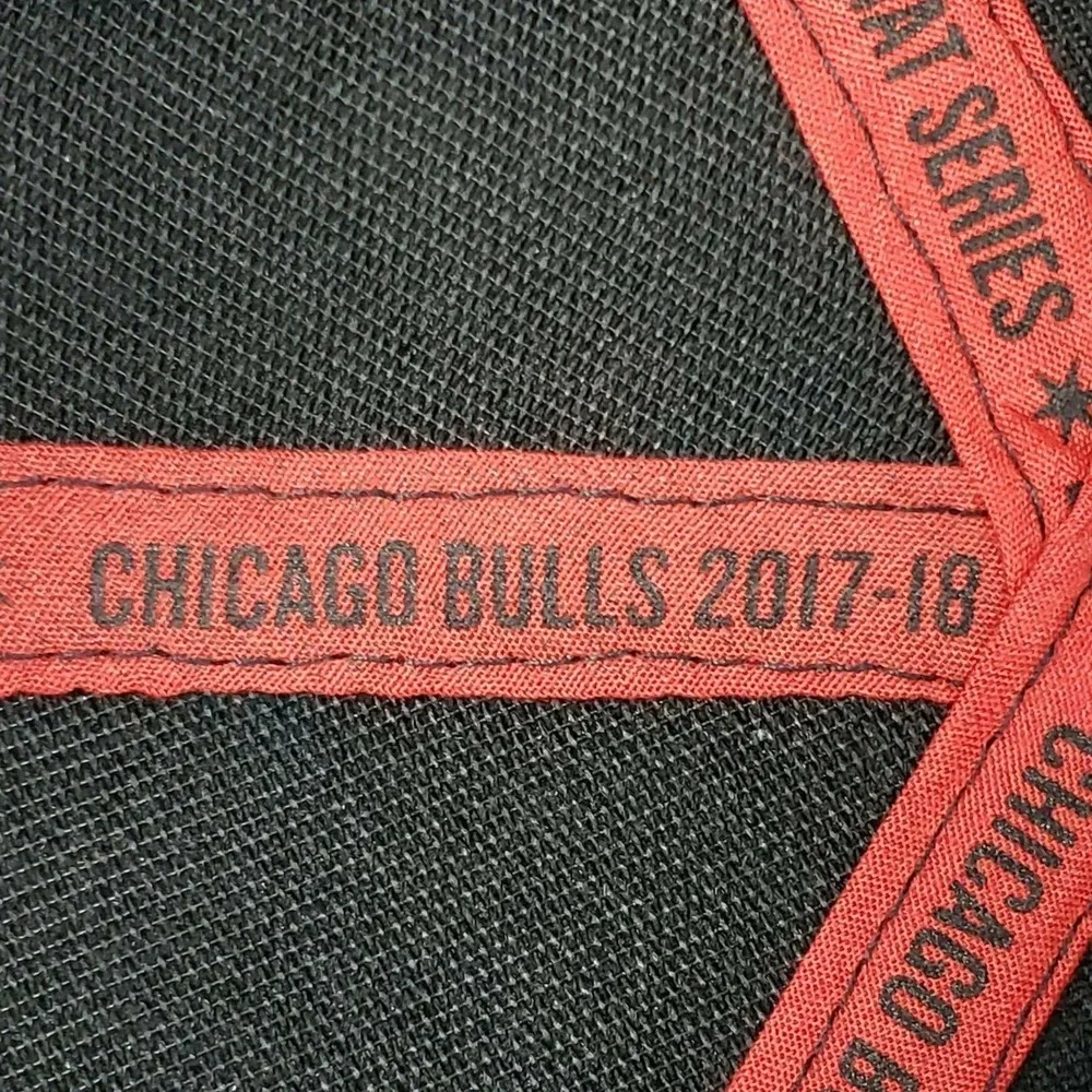 Melonwear‎ Chicago Bulls Elias Stein Artist Series Snapback Hat OS Black Red NBA